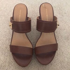 Tommy Hilfiger- brown cork wedge